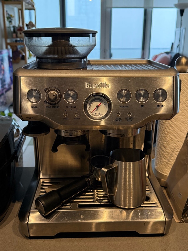Breville Barista Express Espresso Machine