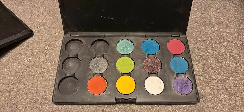 MAC Eyeshadow Palette & 2 Singles + Sephora Single