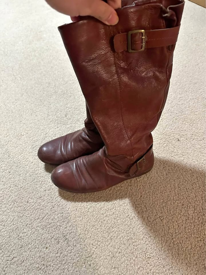 NINE WEST Women’s Red leather boots, for sale!