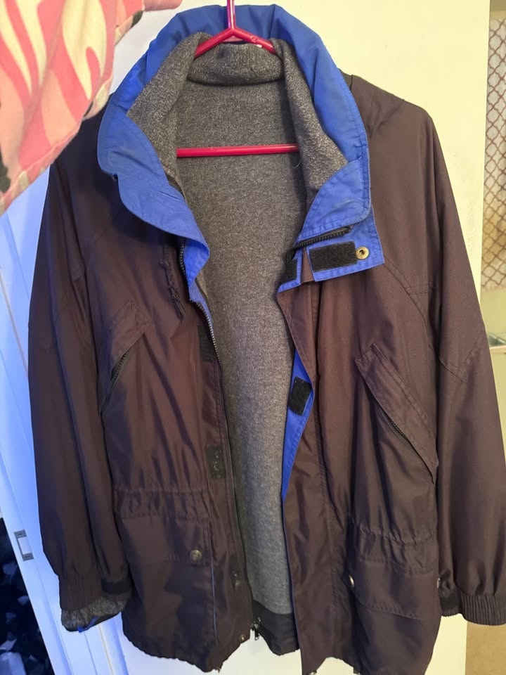 SPEEDO black and blue winter jacket for sale! Perfect condition - photo 3