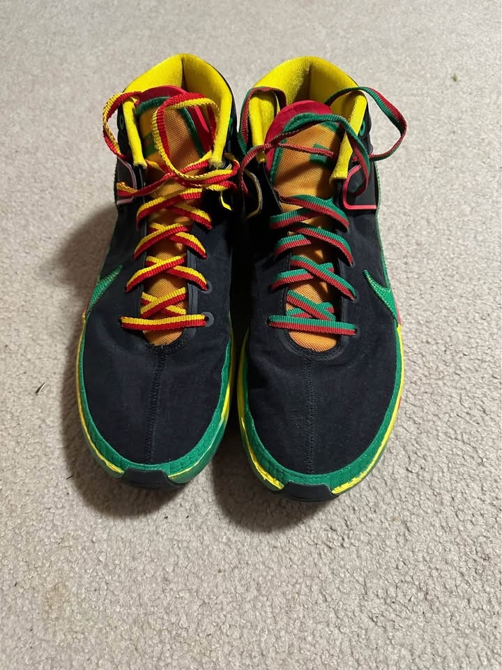 Nike Kevin Durant Basketball Sneakers - Size 13 - photo 2