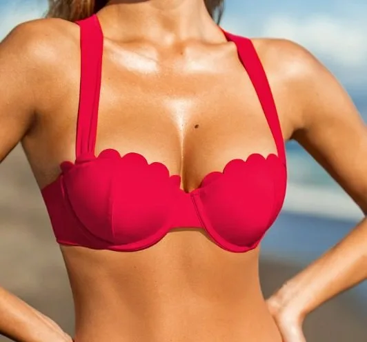 *NEW* Cupshe Scalloped Glow Red Bikini Top (Small) thumbnail