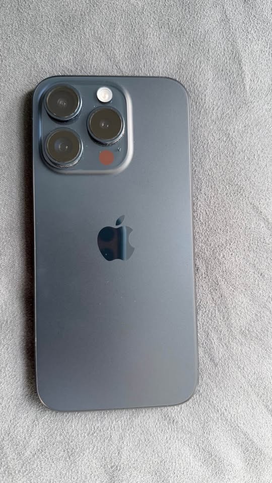 iPhone 15 Pro 128GB Titanium Blue - Unlocked - photo 2