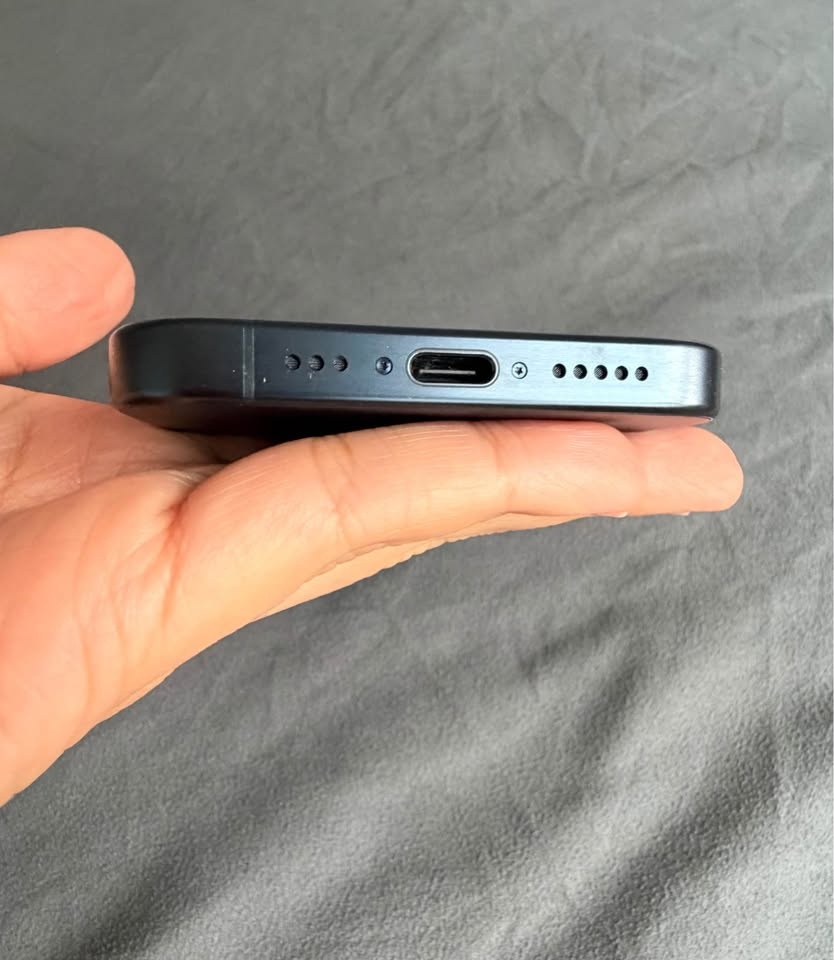 iPhone 15 Pro 128GB Titanium Blue - Unlocked - photo 3