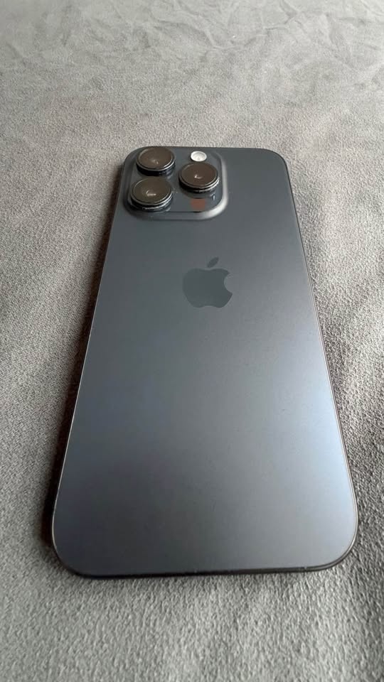 iPhone 15 Pro 128GB Titanium Blue - Unlocked - photo 4