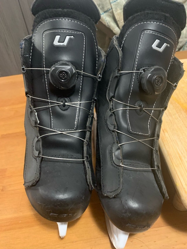 CCM Hockey Skates easy lace mechanism Size 3 - photo 3