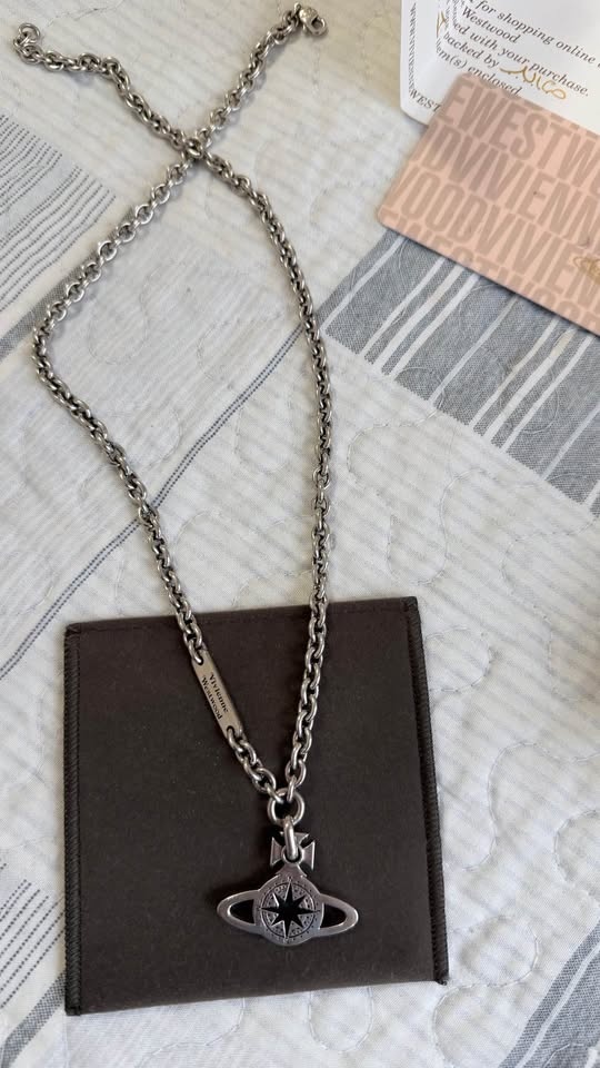 Vivienne Westwood Necklace - Authentic - photo 2