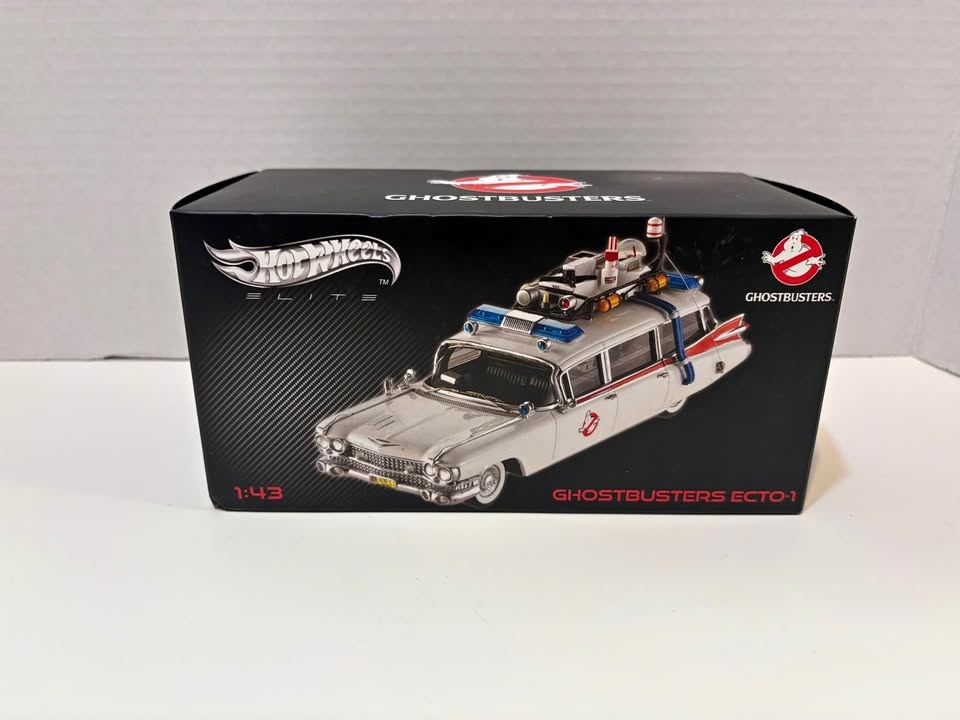 Hot Wheels Elite Ghostbusters Ecto-1 (1:43 scale)