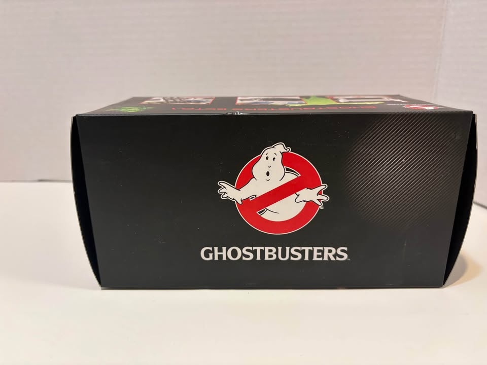 Hot Wheels Elite Ghostbusters Ecto-1 (1:43 scale) - photo 3