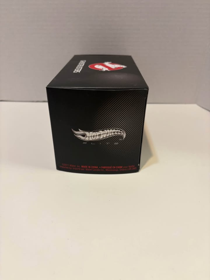 Hot Wheels Elite Ghostbusters Ecto-1 (1:43 scale) - photo 5