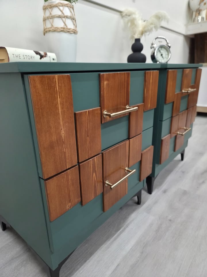 Refinished Night Stands - Matching Pair - photo 4