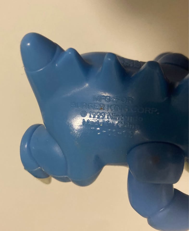 Vintage 1999 Burger King Pokemon Nidoqueen Figure Keychain - photo 2