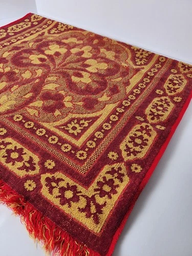 Vintage 70s FIELDCREST Jacquard Towel | Red & Gold Medallion MCM - photo 4