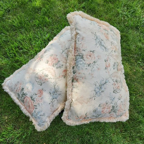 Vintage Victorian Pink Cream Floral Damask Pillow Set