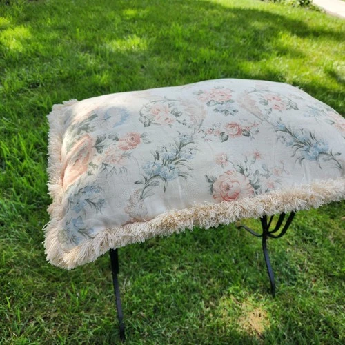 Vintage Victorian Pink Cream Floral Damask Pillow Set - photo 3