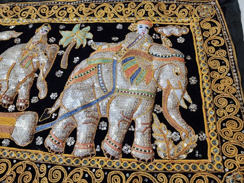 Vintage 50's Burmese Kalaga Tapestry 40" - 3D Ramayana Chariot - photo 4