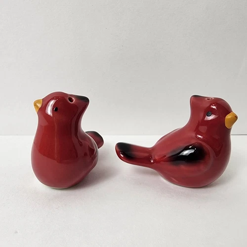 New Porcelain Cardinal Salt & Pepper Shaker Set - photo 2