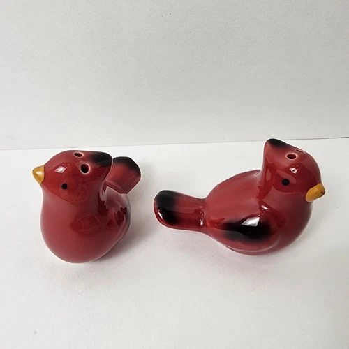 New Porcelain Cardinal Salt & Pepper Shaker Set - photo 3