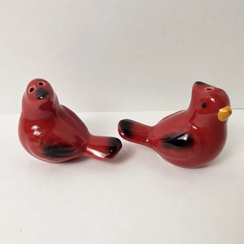 New Porcelain Cardinal Salt & Pepper Shaker Set - photo 4
