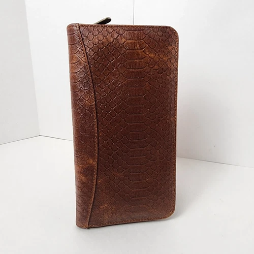 A.P.C Brown Leather Travel Wallet - photo 2