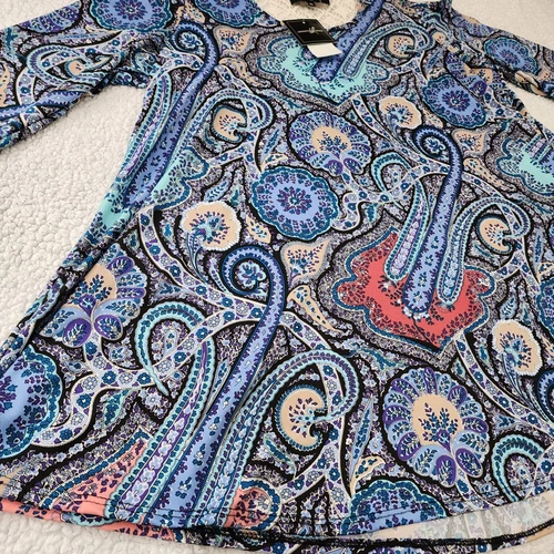 Paisley Tunic Blouse Peep Shoulder~ Lace Back~ Blue Floral 3/4 S - photo 3