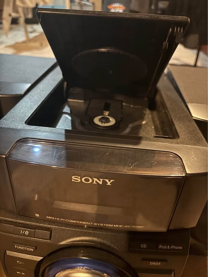 Sony HCD-EC709iP Speaker & Sound System - photo 5