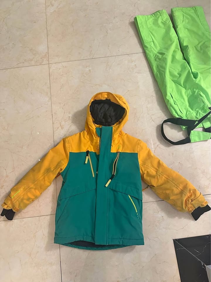 Kids Ripzone Winter Ski Jacket – Size XS/TP – $20
