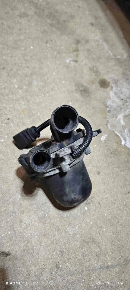 VW Rabbit 2008 Secondary Vacuum Pump