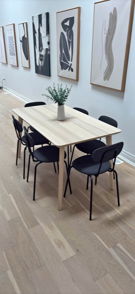 Small Kitchen Table and 6 Chairs
