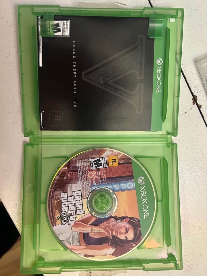 GTA 5 for Xbox One - photo 3