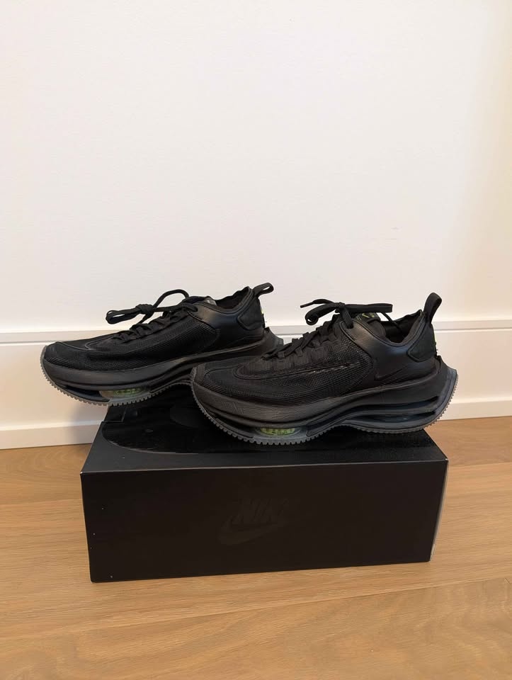 Women's Nike Zoom Double Stacked Size 8 - photo 2