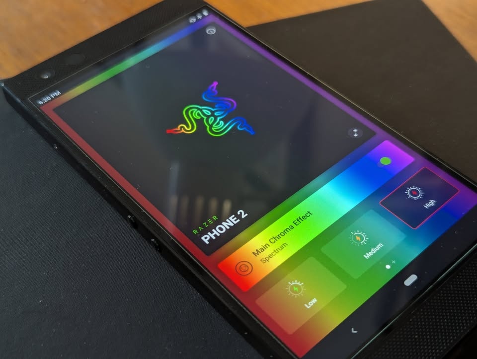 The Essentials - Razer Phone II - photo 2