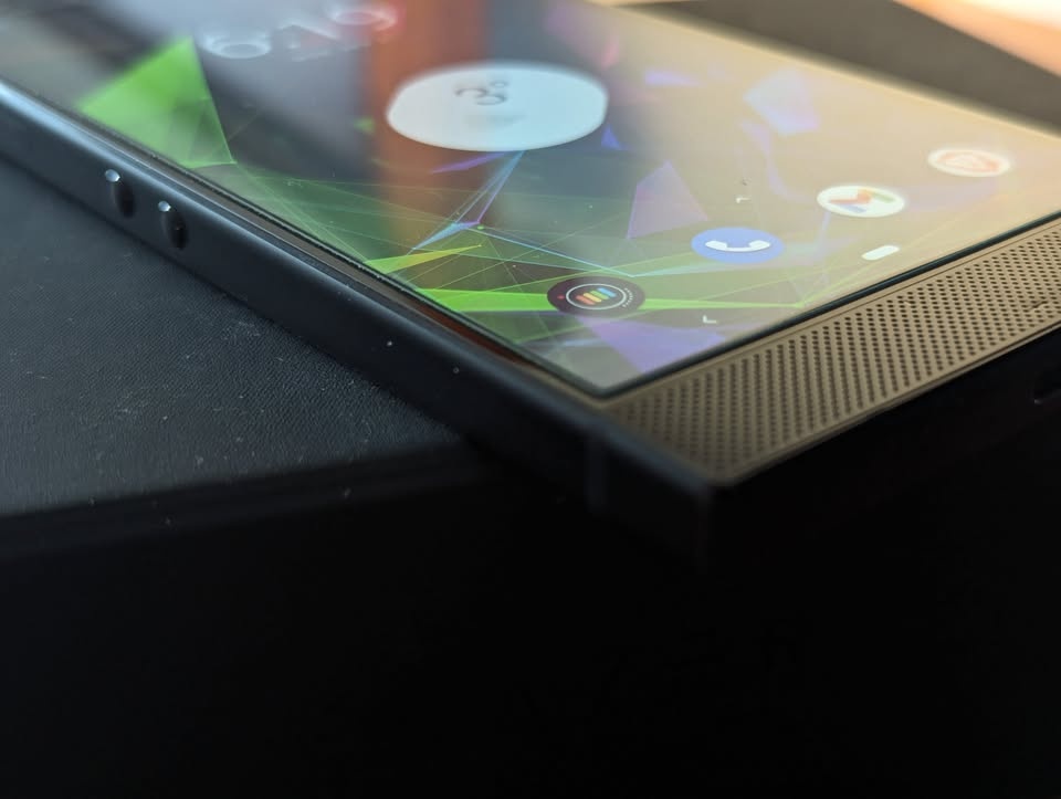 Razer Phone 2 - photo 4
