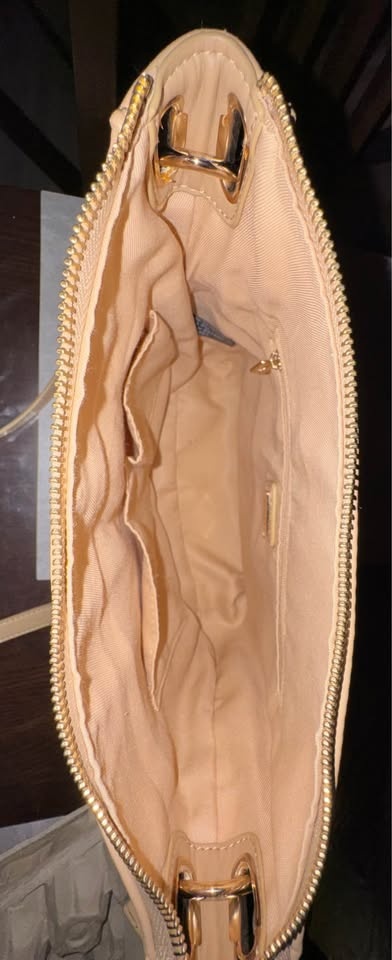 Guess Crossbody Bag - photo 3