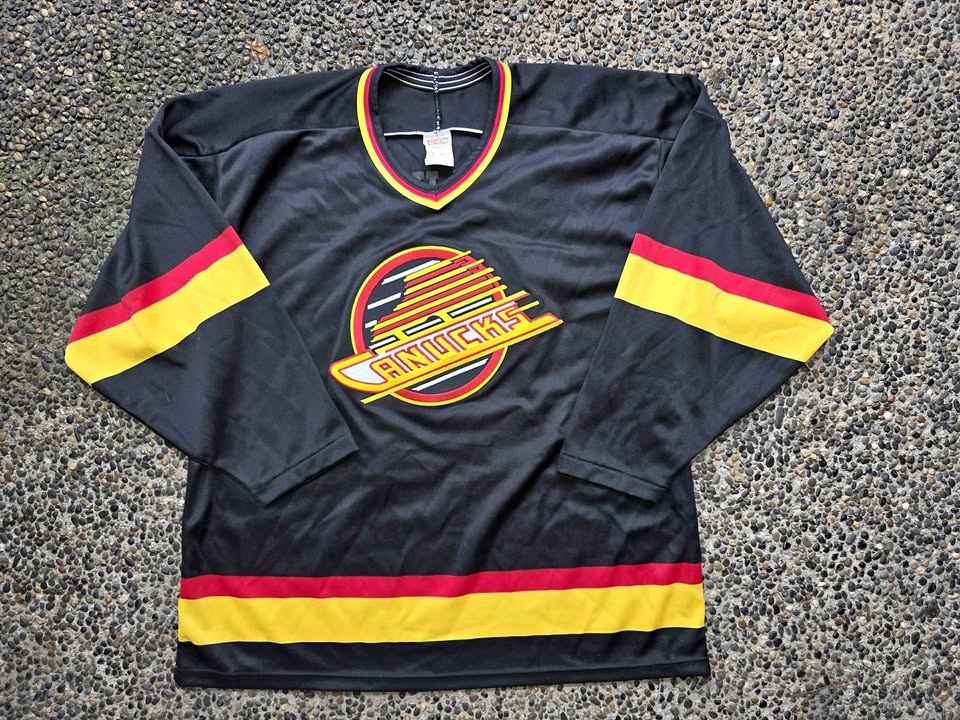 Vintage Vancouver Canucks Jersey XL