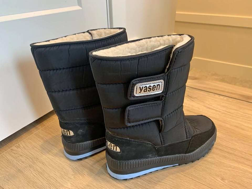Brand New Men's Winter Snow Boots