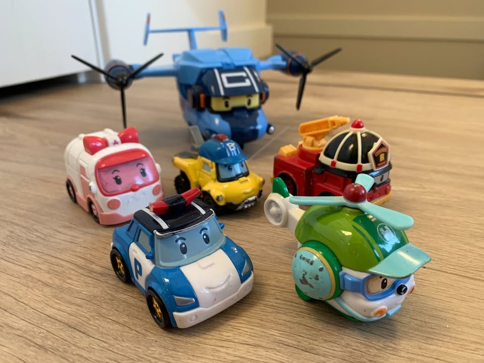 Robocar Poli Rescue Team 5 Diecast Vehicles + Plane Carrier Play - photo 2