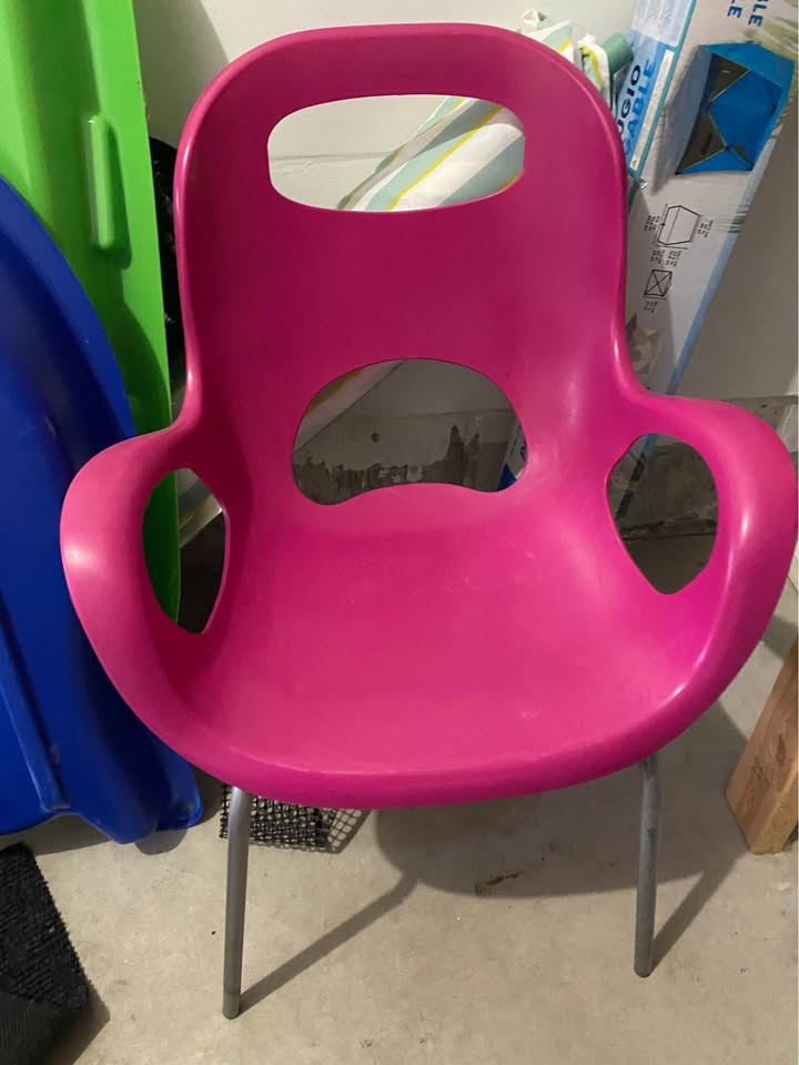 Hot pink umbra chair - photo 2