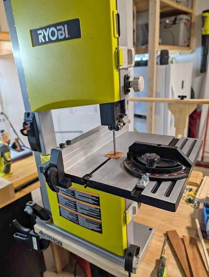 Ryobi 9" Band Saw