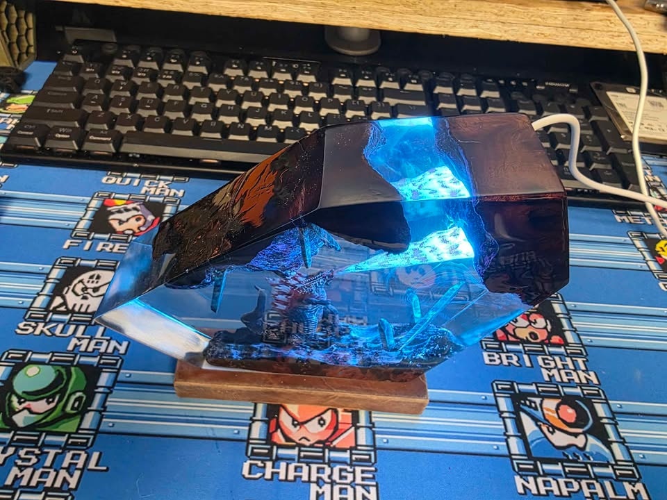 Godzilla Resin Lamp - photo 5