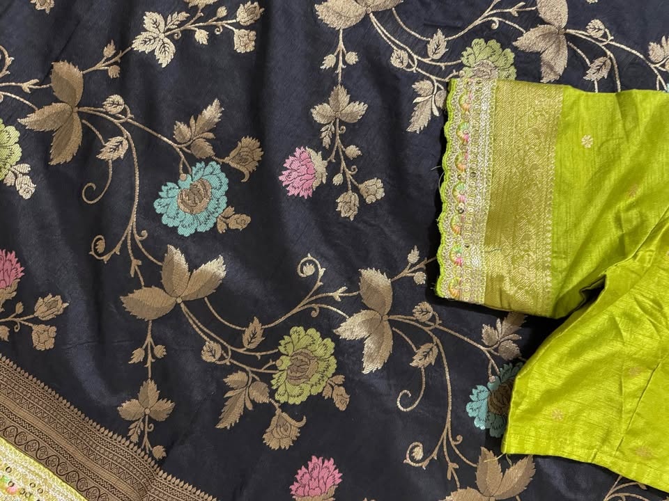 Beautiful Banarasi Silk Saree with Ready-to-Wear Blouse (Fits 32 - photo 5