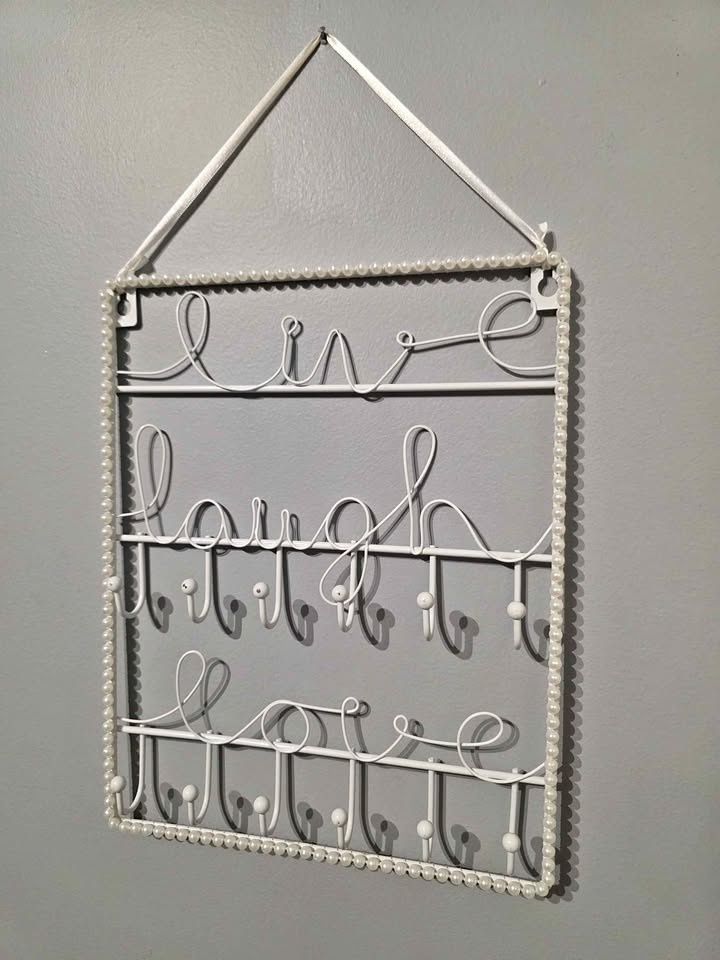 White Pearl Jewelry Rack