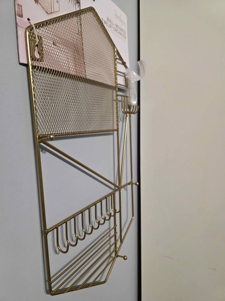 Gold Jewelry Rack - photo 2
