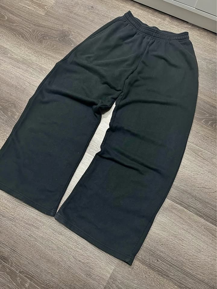🔥BAGGY WIDE LEG  SWEATS🔥