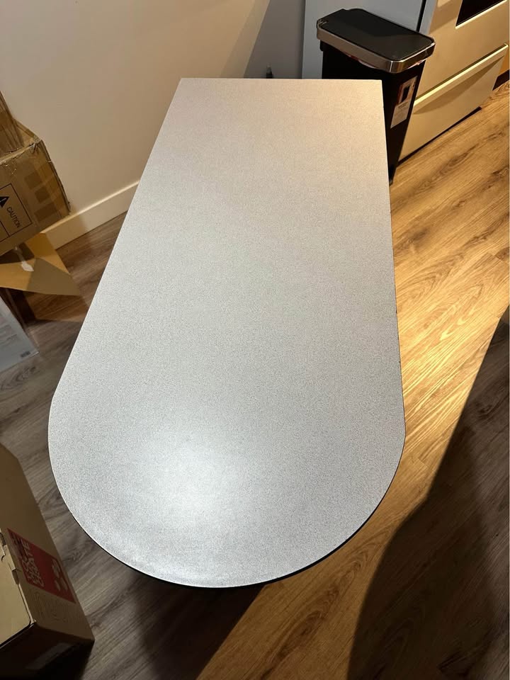 Curved desk - photo 3