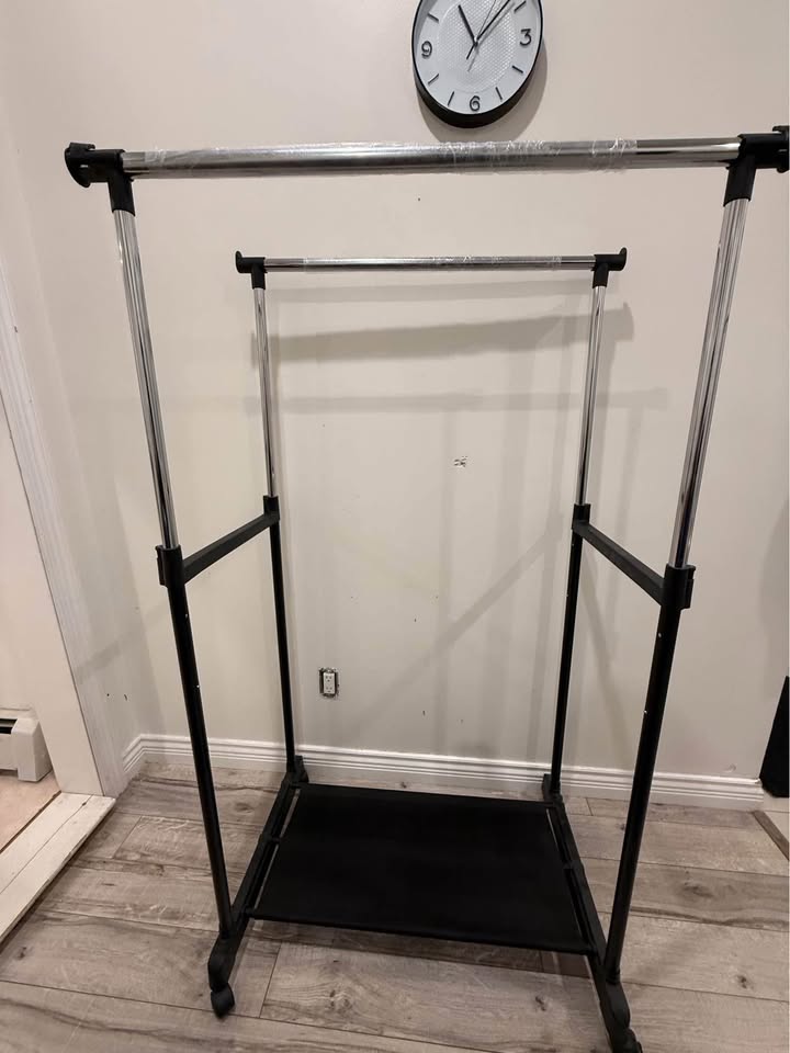 Selling brand new Canadian Tire clothing rack - photo 5