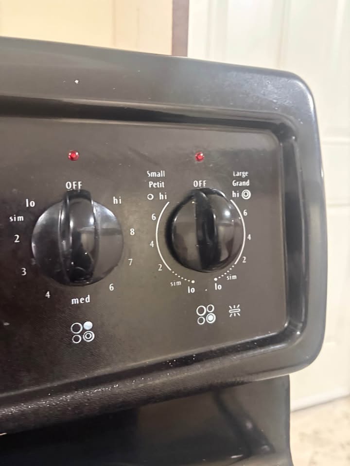 Frigidaire Stove for Sale - photo 4