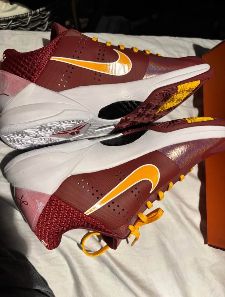 Nike Kobe 5 USC Size 9.5 - photo 3