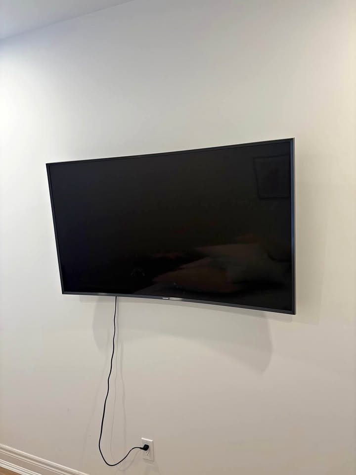 55” Samsung Curved HD TV