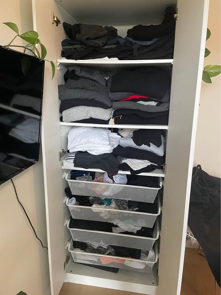 $200- Pax wardrobe- glossy white doors - photo 2